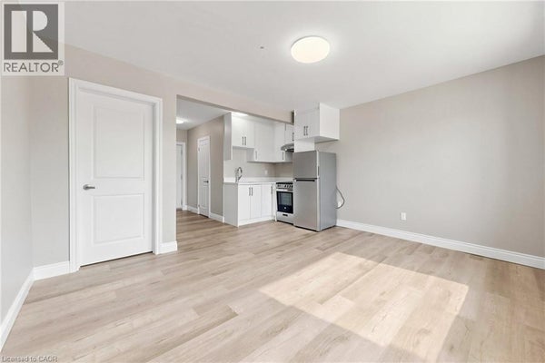 6 - 65 Sanford Ave S, Hamilton, ON 5