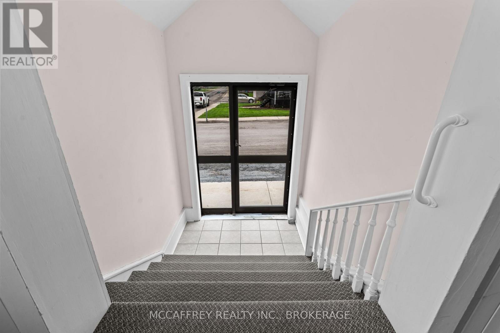 4 NEELY STREET