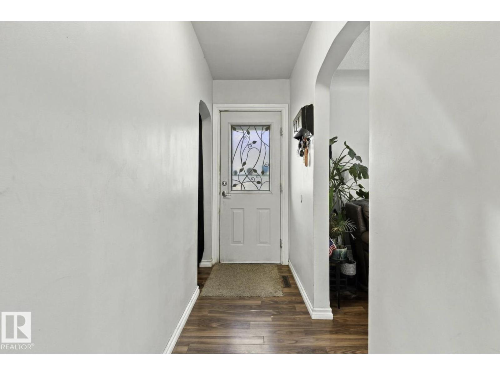 11928 127 ST NW