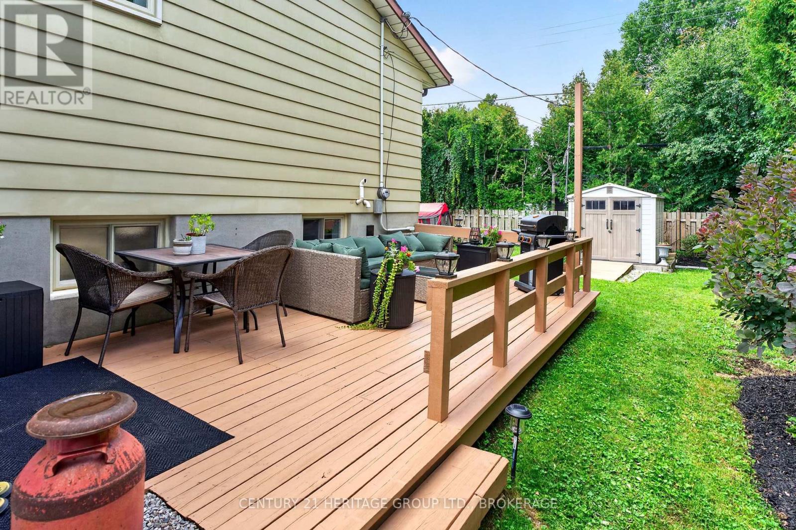 935 PEMBRIDGE CRESCENT