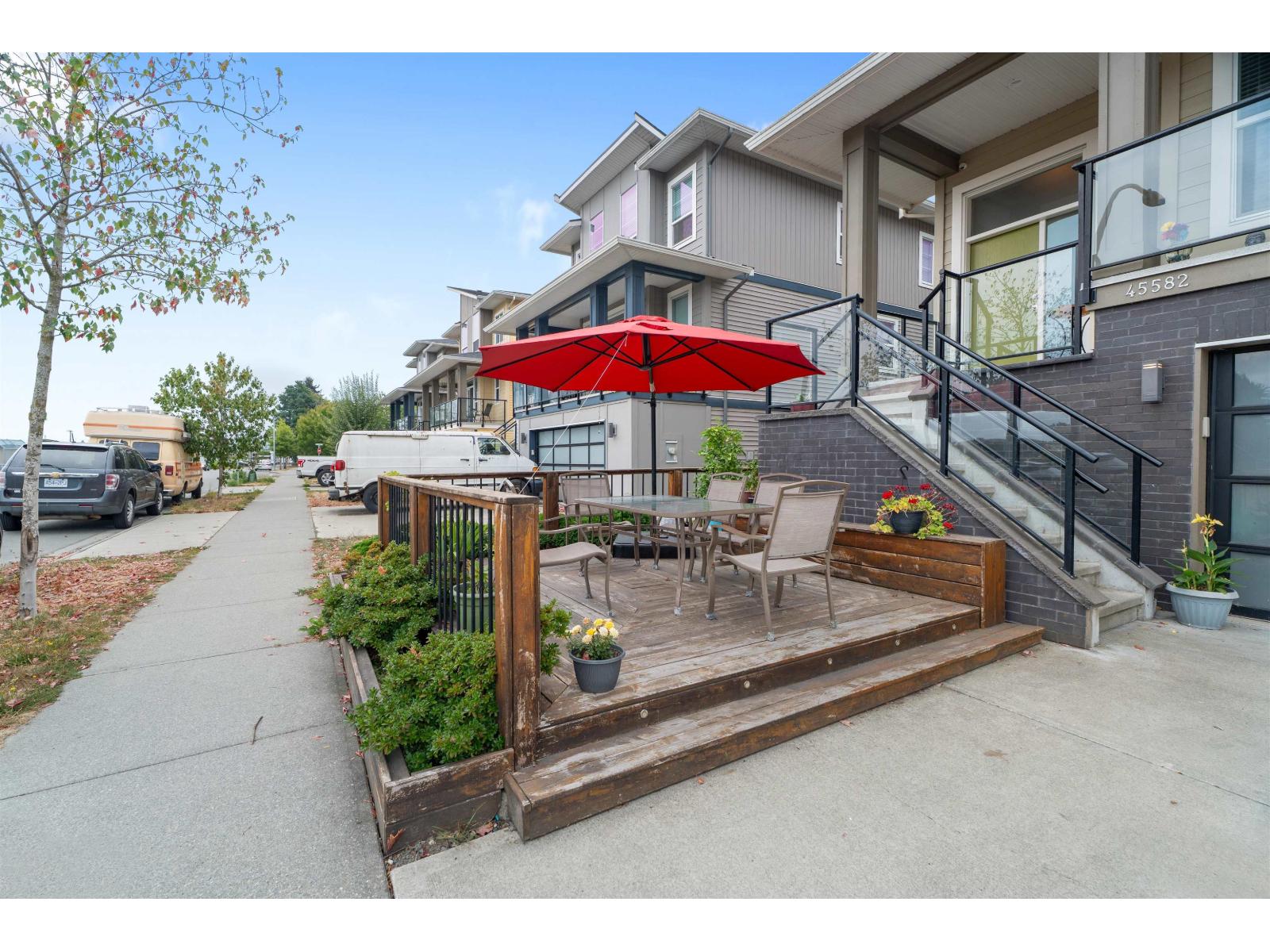 45582 MEADOWBROOK DRIVE, Chilliwack Proper South