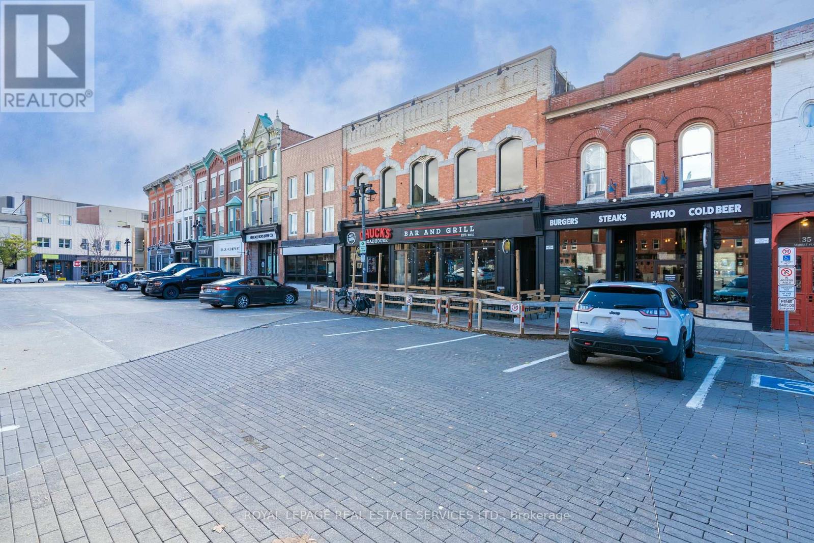 31 - 33 MARKET PLACE