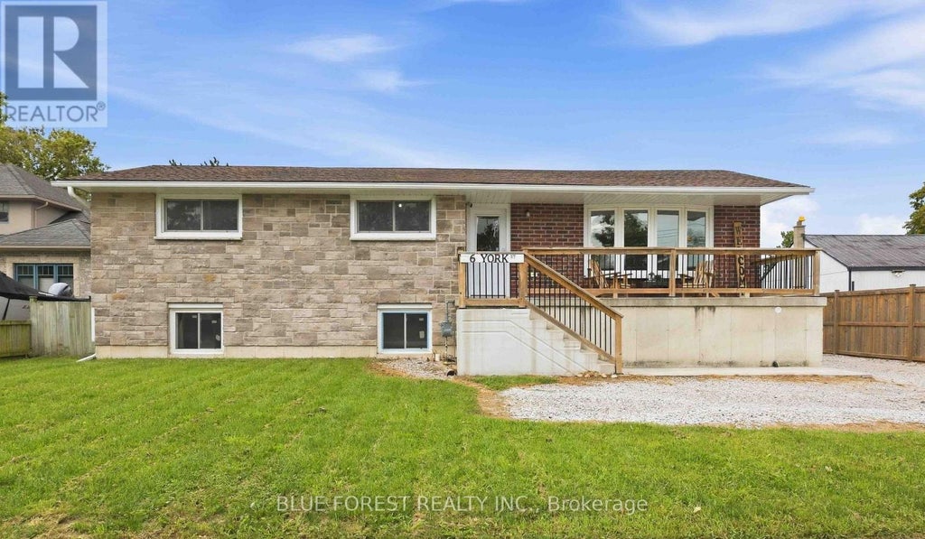 6 YORK STREET, LAMBTON SHORES (FOREST), ON N0N 1J0 - Image 1898441223.jpeg?d=l