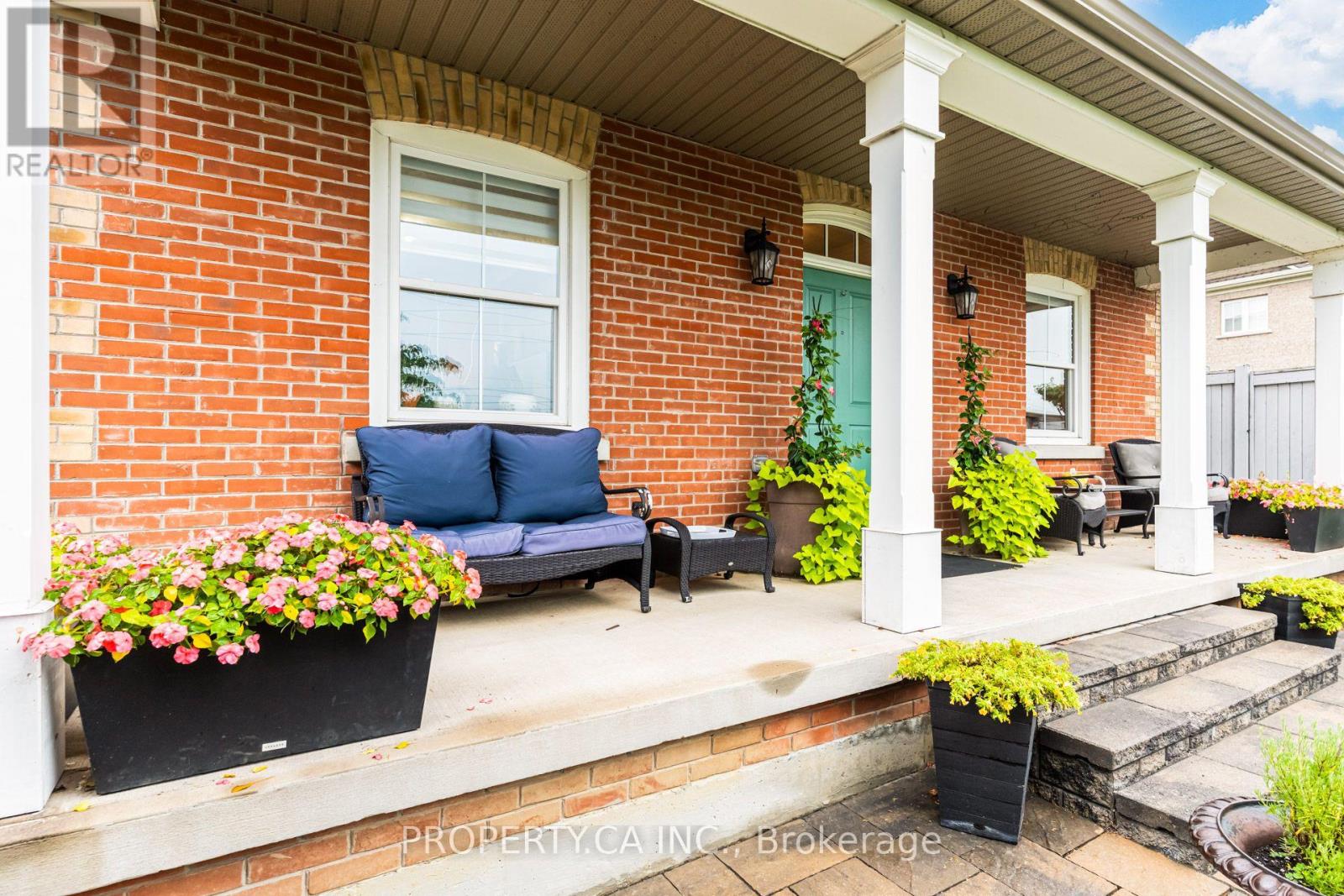 33 BETONY DRIVE