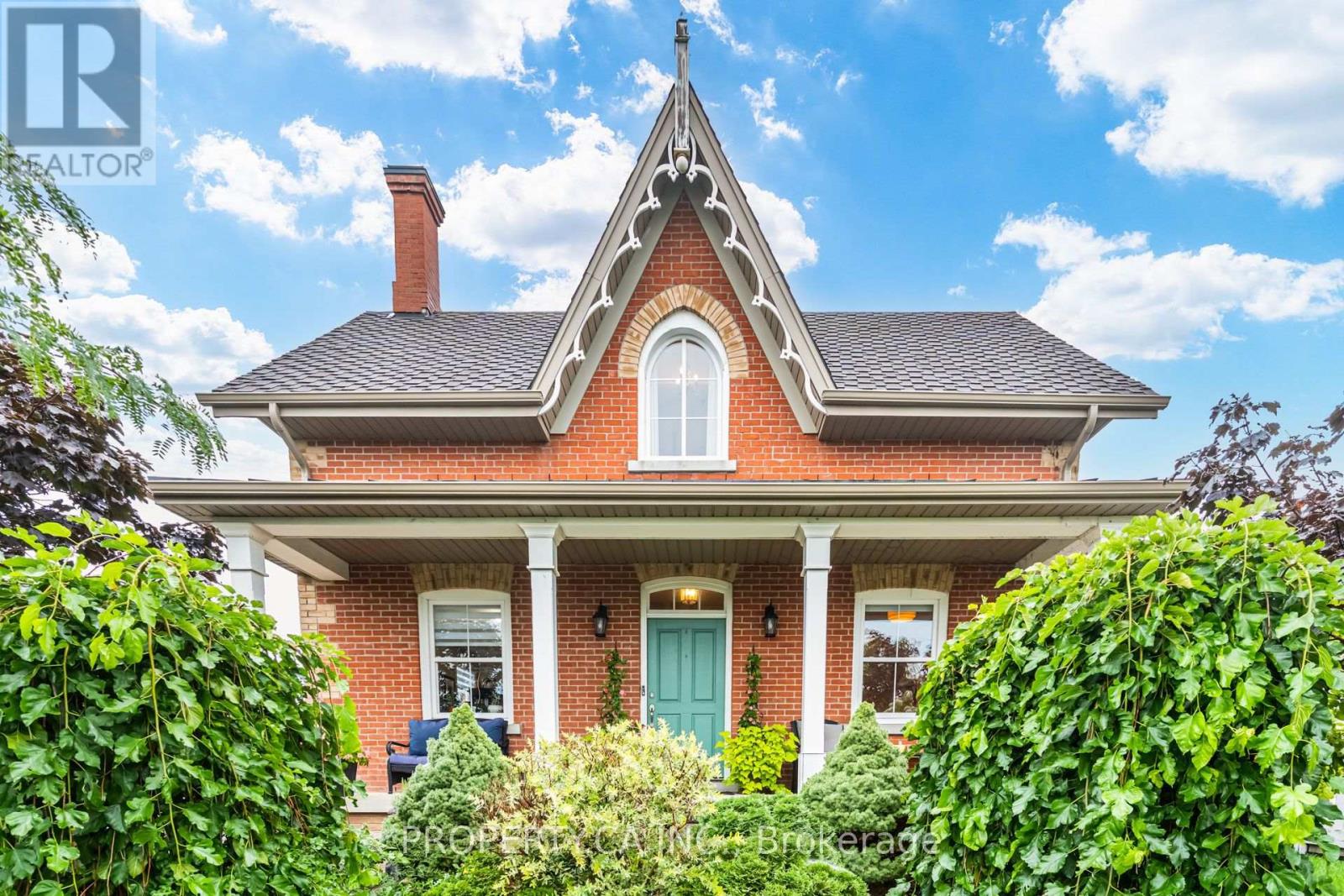 33 BETONY DRIVE
