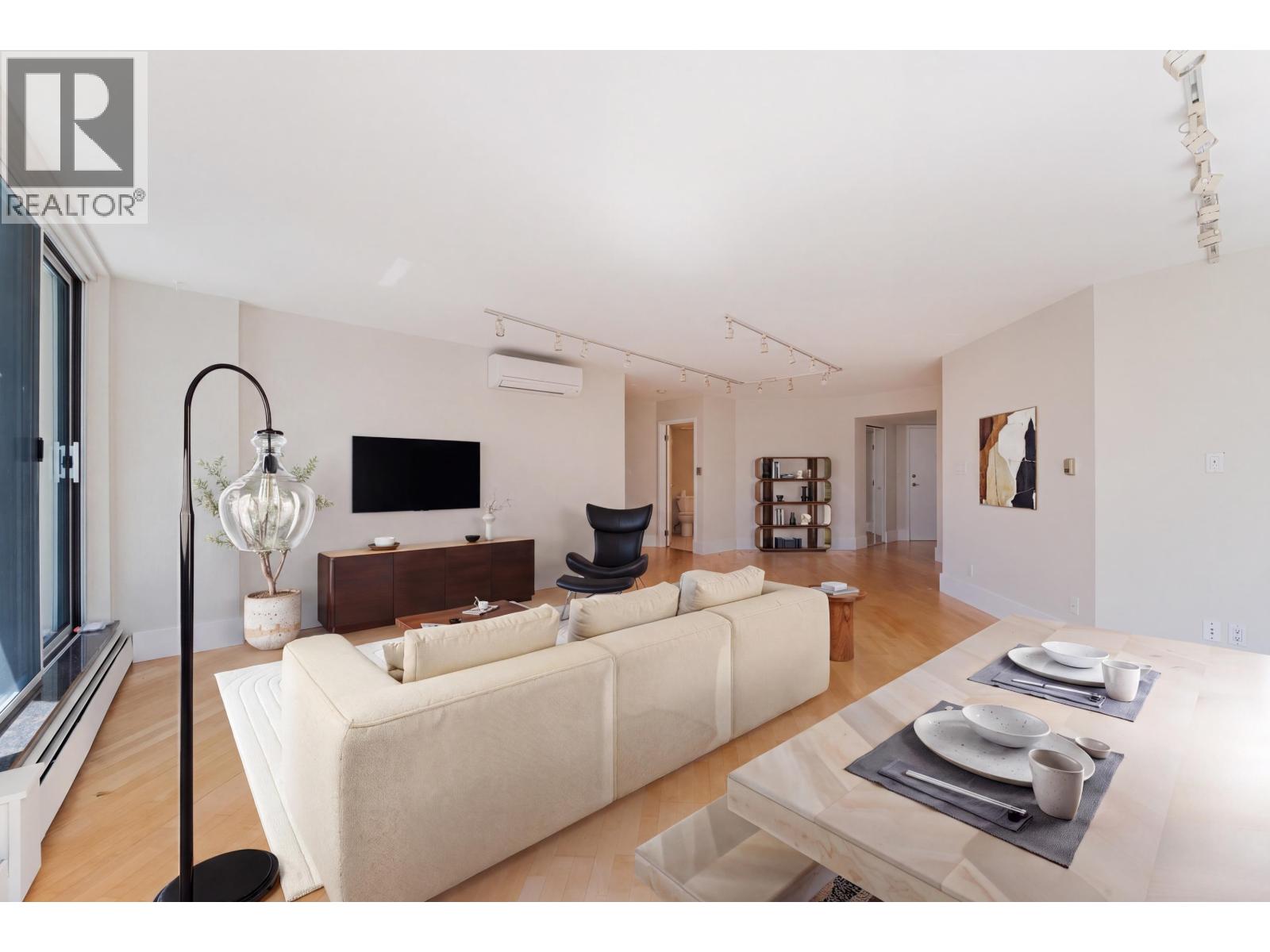 905 1010 BURNABY STREET