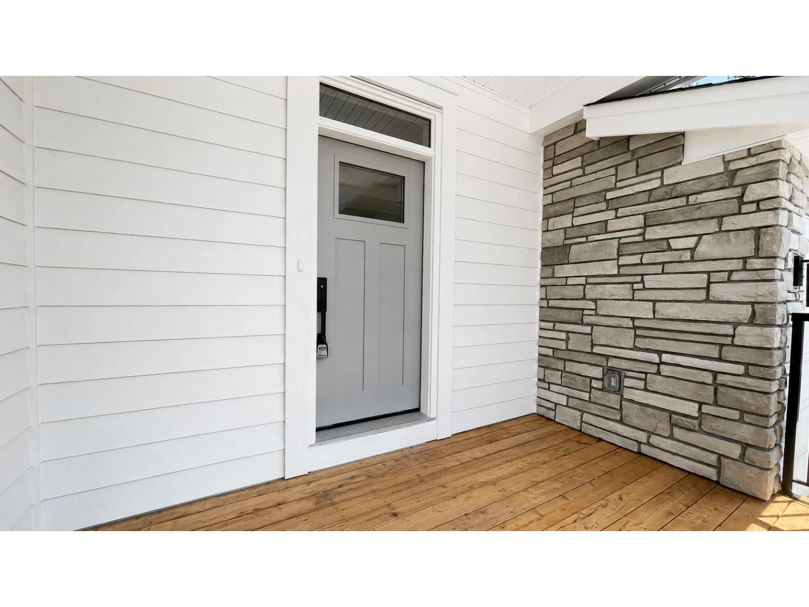 2013 SPARROW HAWK PLACE, Mt Woodside