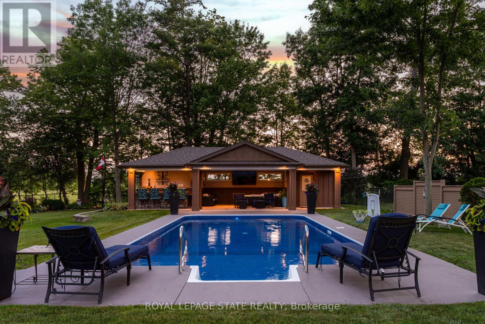 994 COURTLAND DRIVE