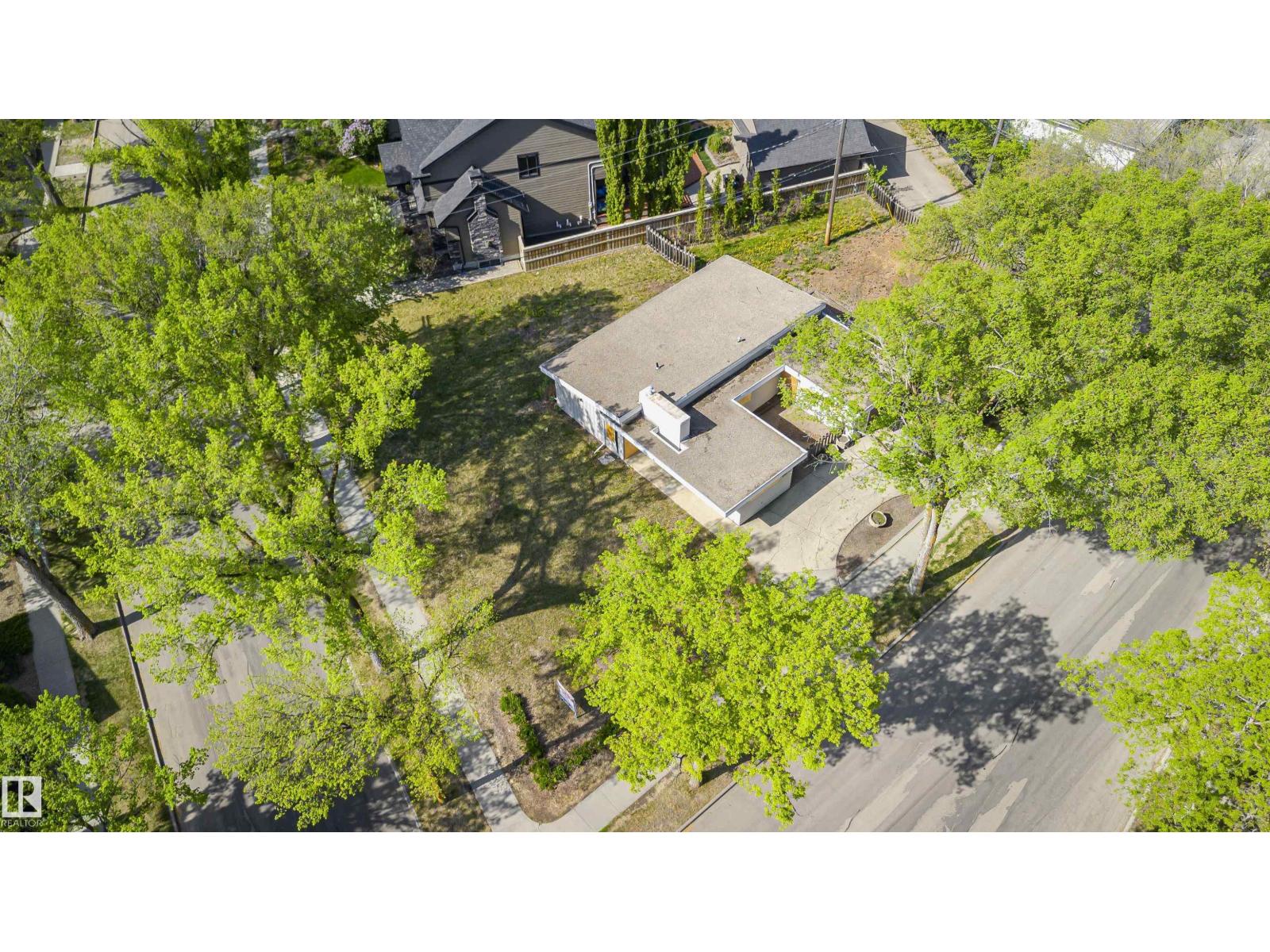 9788 146 ST NW
