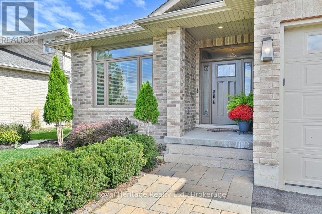 54 HUMMINGBIRD DRIVE