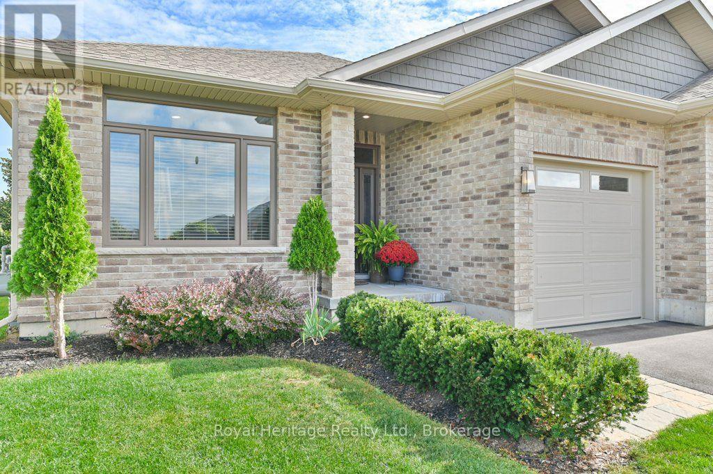 54 HUMMINGBIRD DRIVE