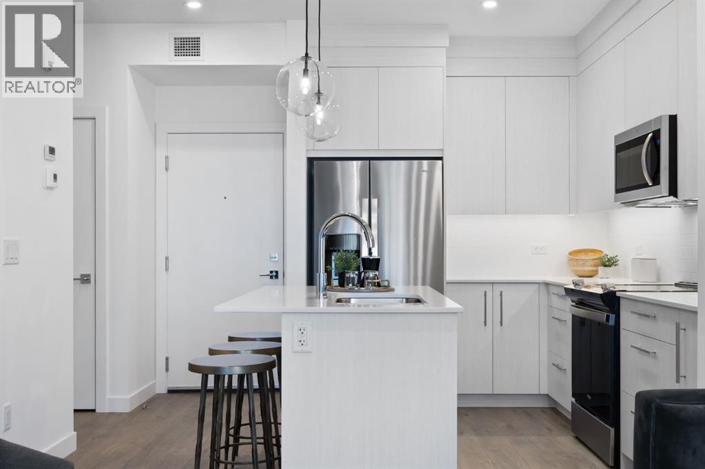 1206, 44 Skyview Parkway NE