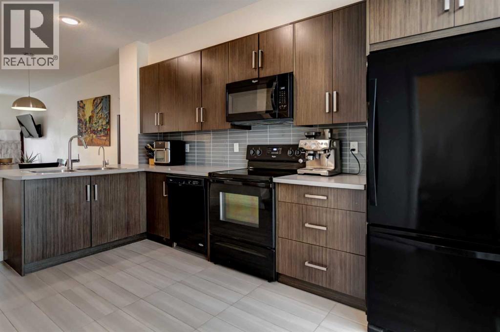 372 Walden Parade SE