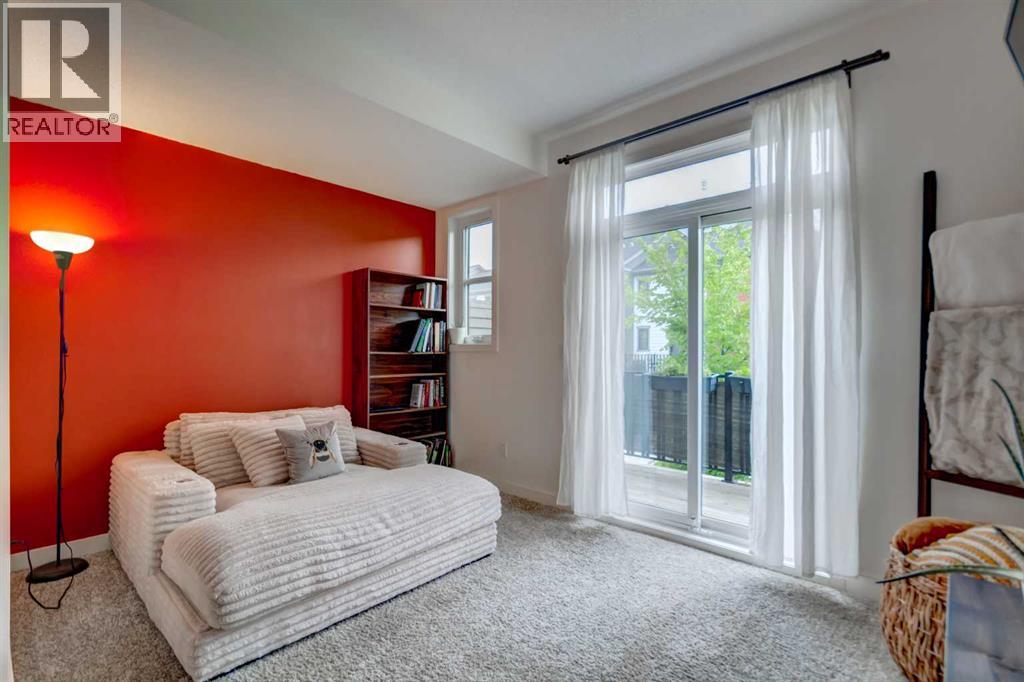 372 Walden Parade SE