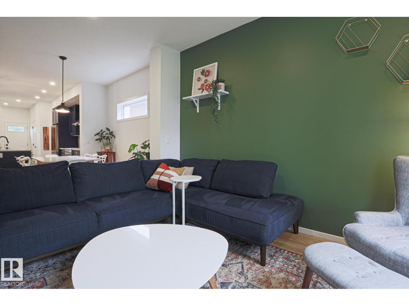 12020 125 ST NW