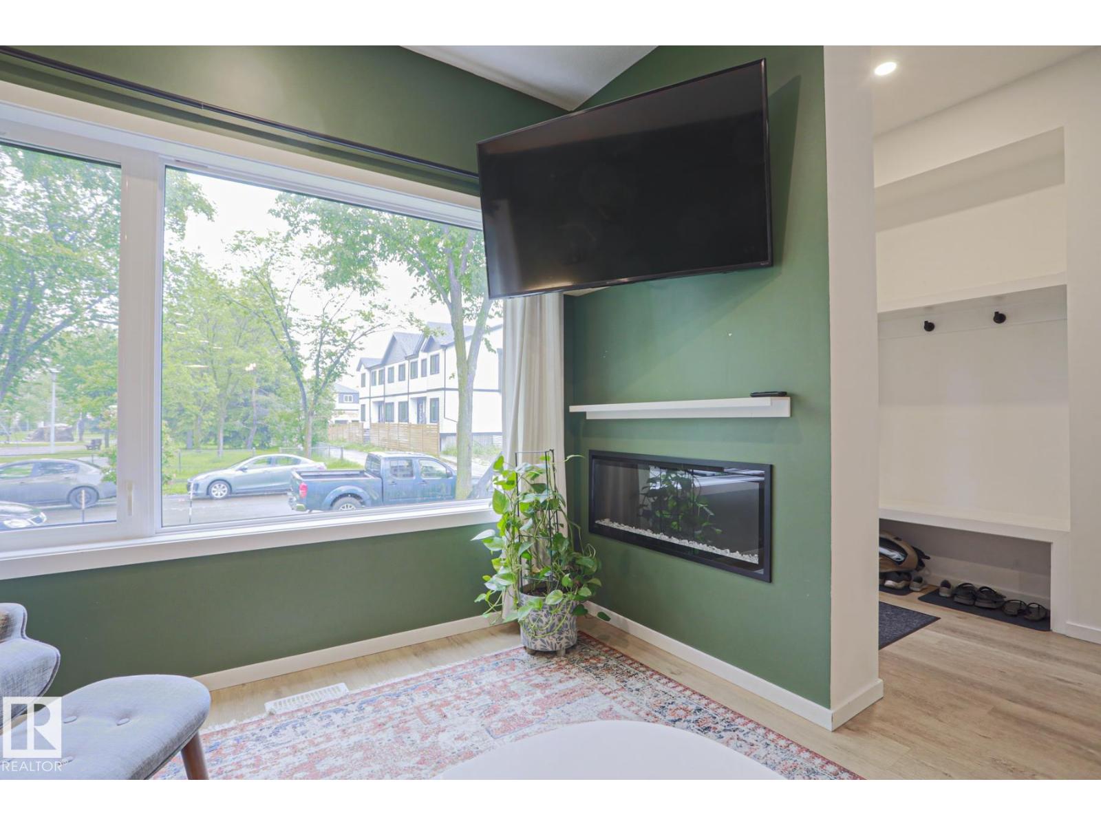 12020 125 ST NW