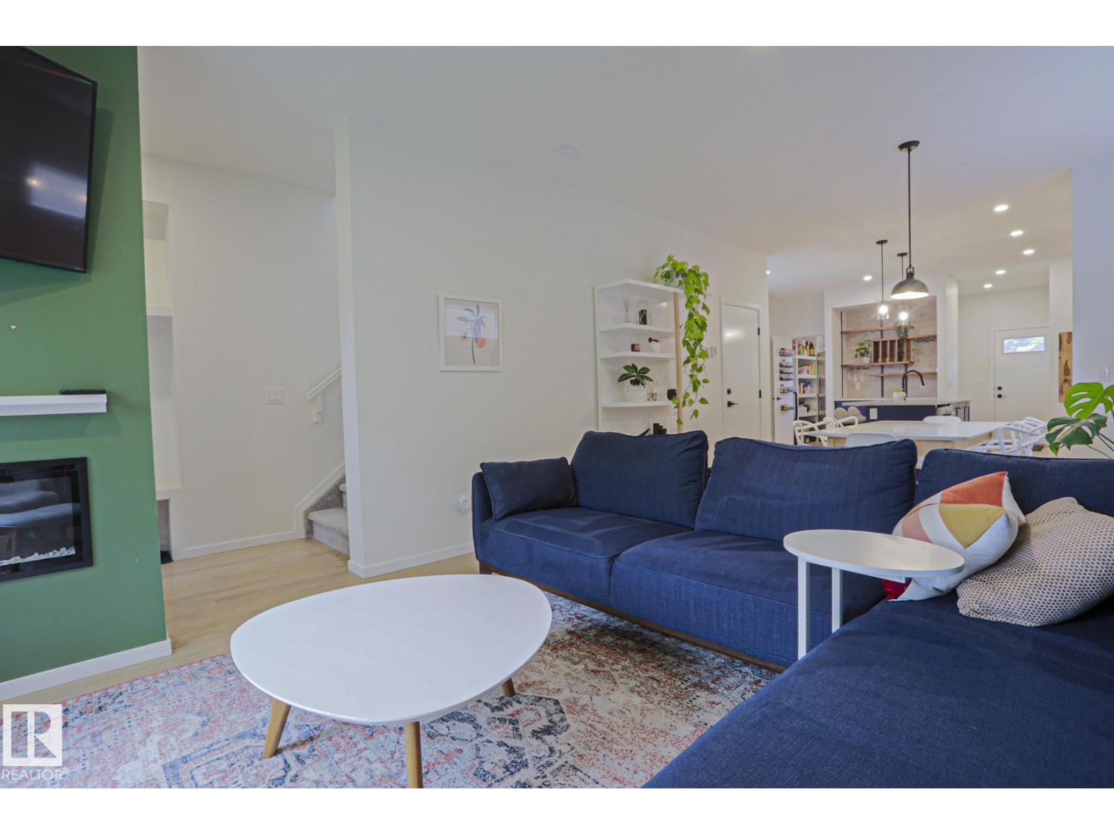 12020 125 ST NW