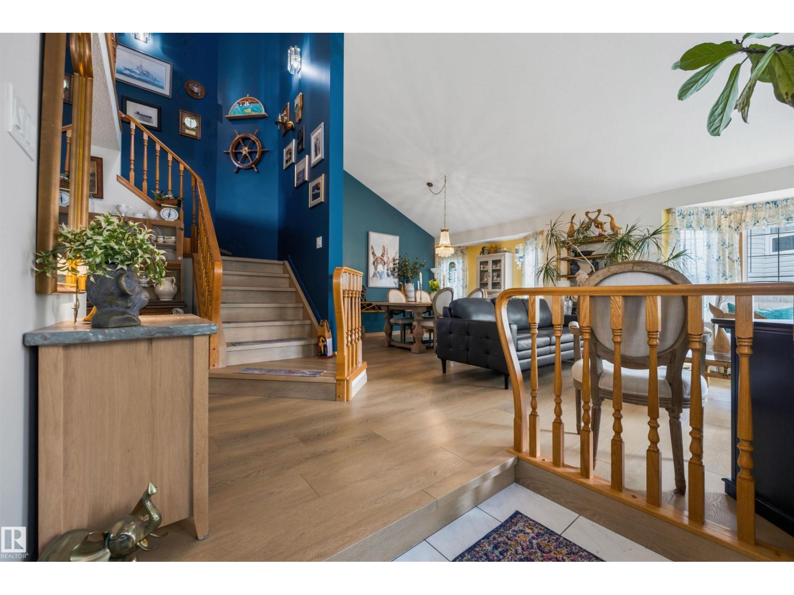20 CHARLTON CR