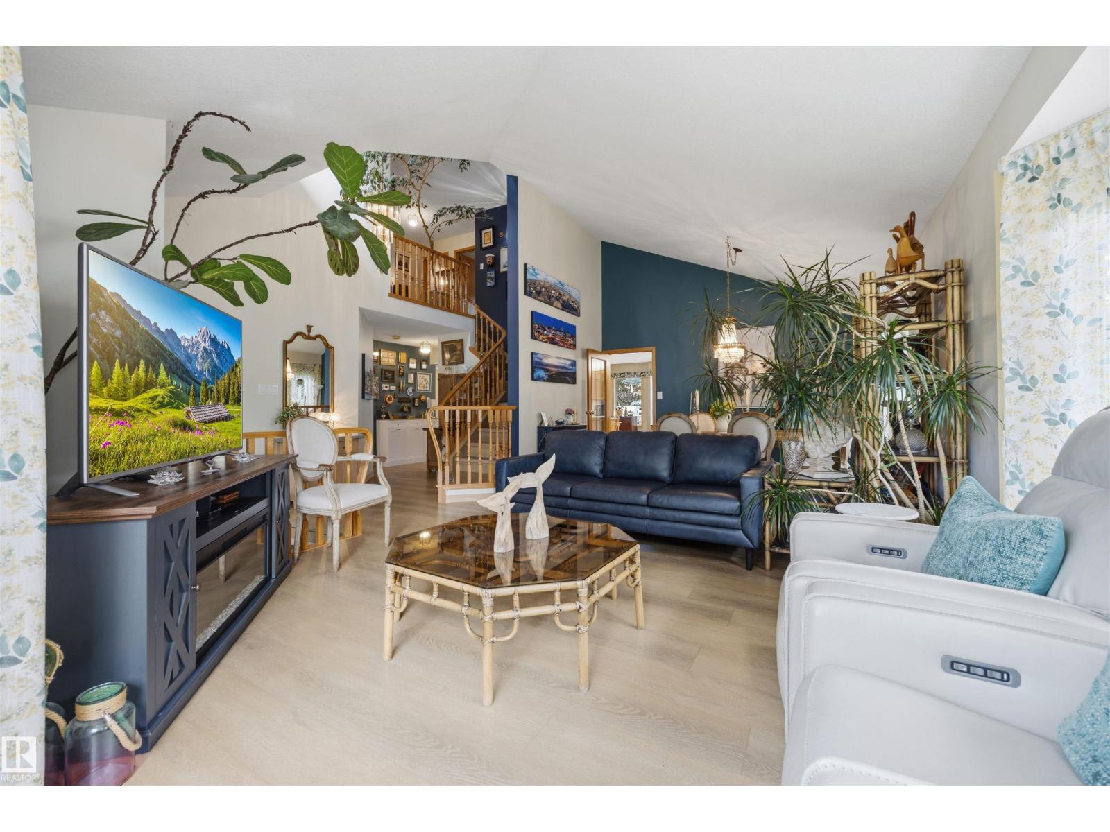 20 CHARLTON CR