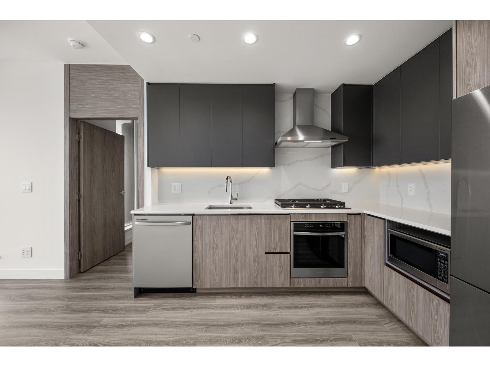 3808 10750 135A STREET