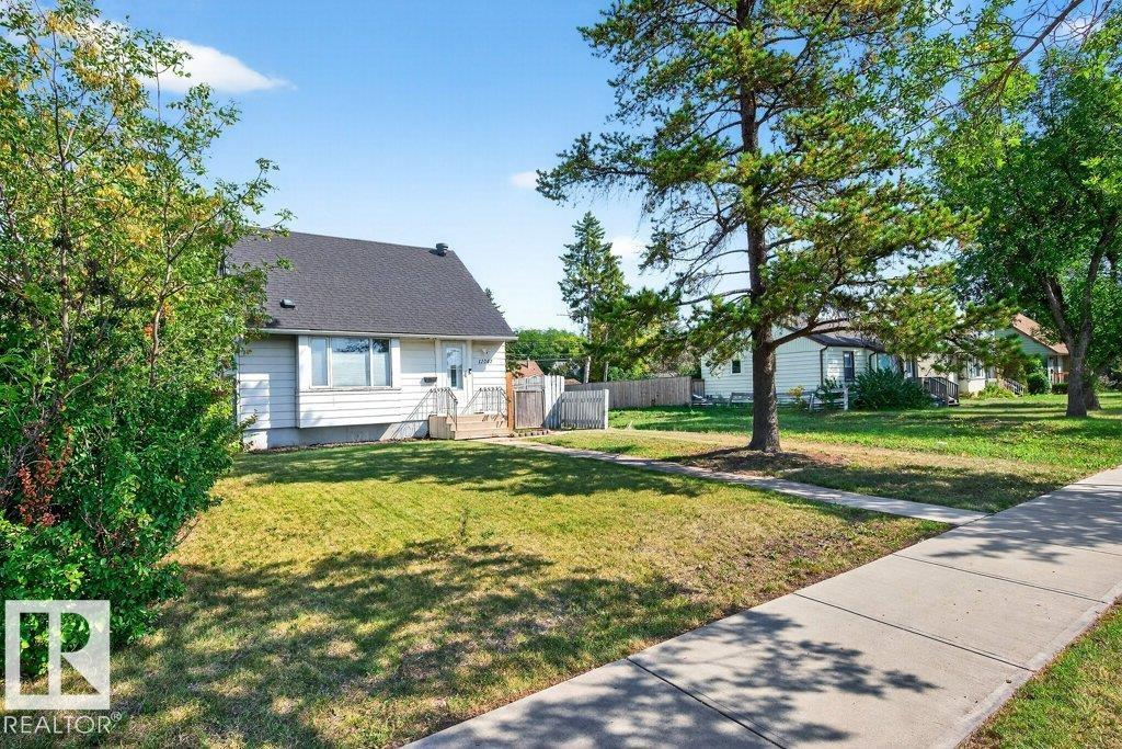 12247 107 ST NW