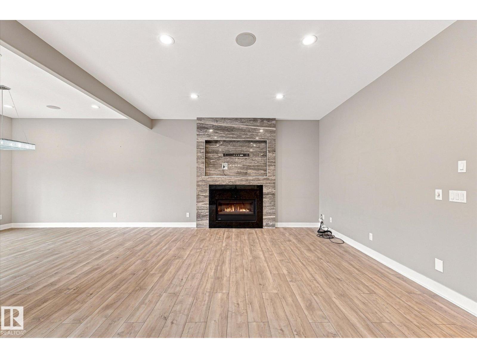 10637 128 ST NW