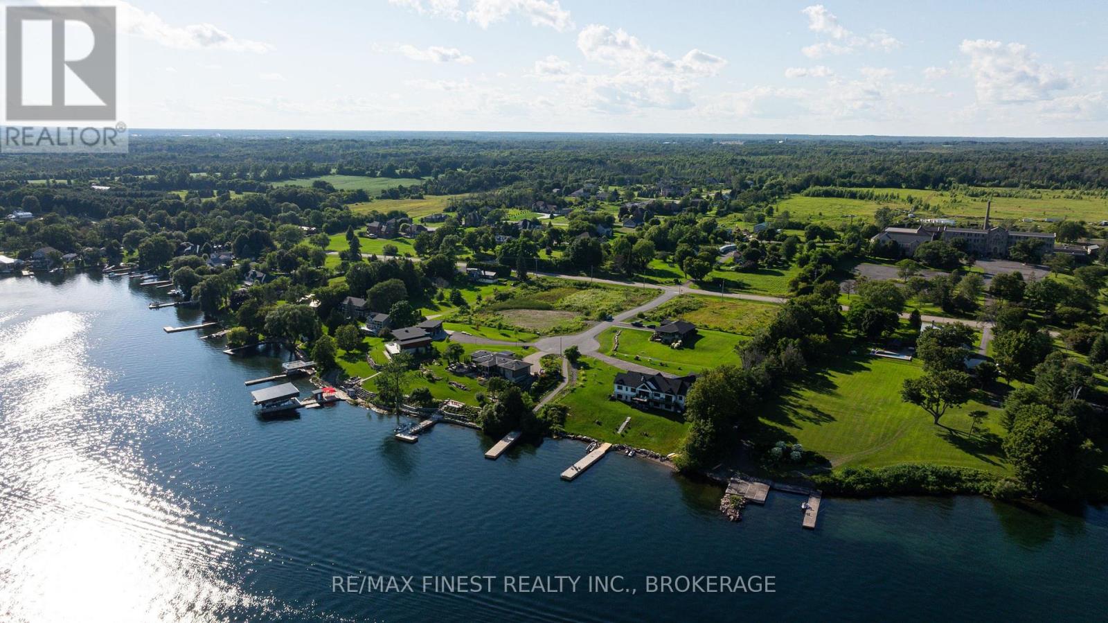 1 SHORESIDE WAY