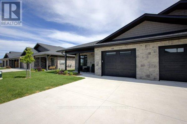 63 CAVALIER CRESCENT