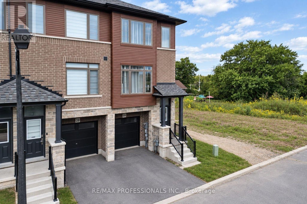 19 - 61 SOHO STREET, HAMILTON (STONEY CREEK MOUNTAIN), ON L8J 0M6 - Image 2183373434.jpeg?d=l