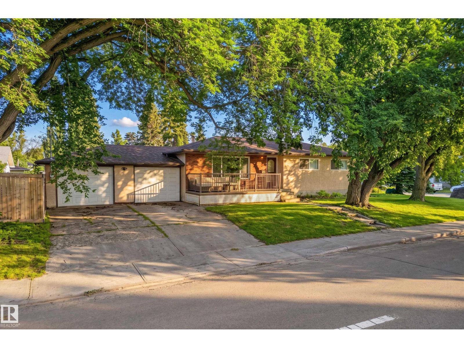 14804 95 AV NW