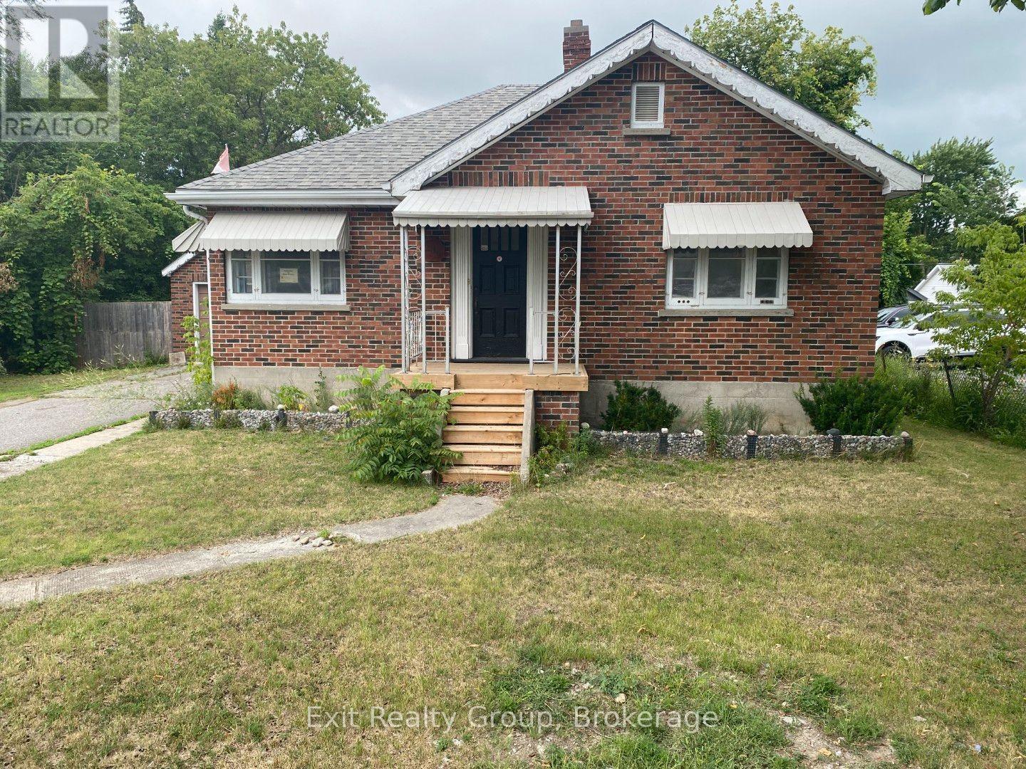 236 NORTH FRONT STREET - Photo 2