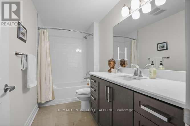 204 - 240 VILLAGEWALK BOULEVARD