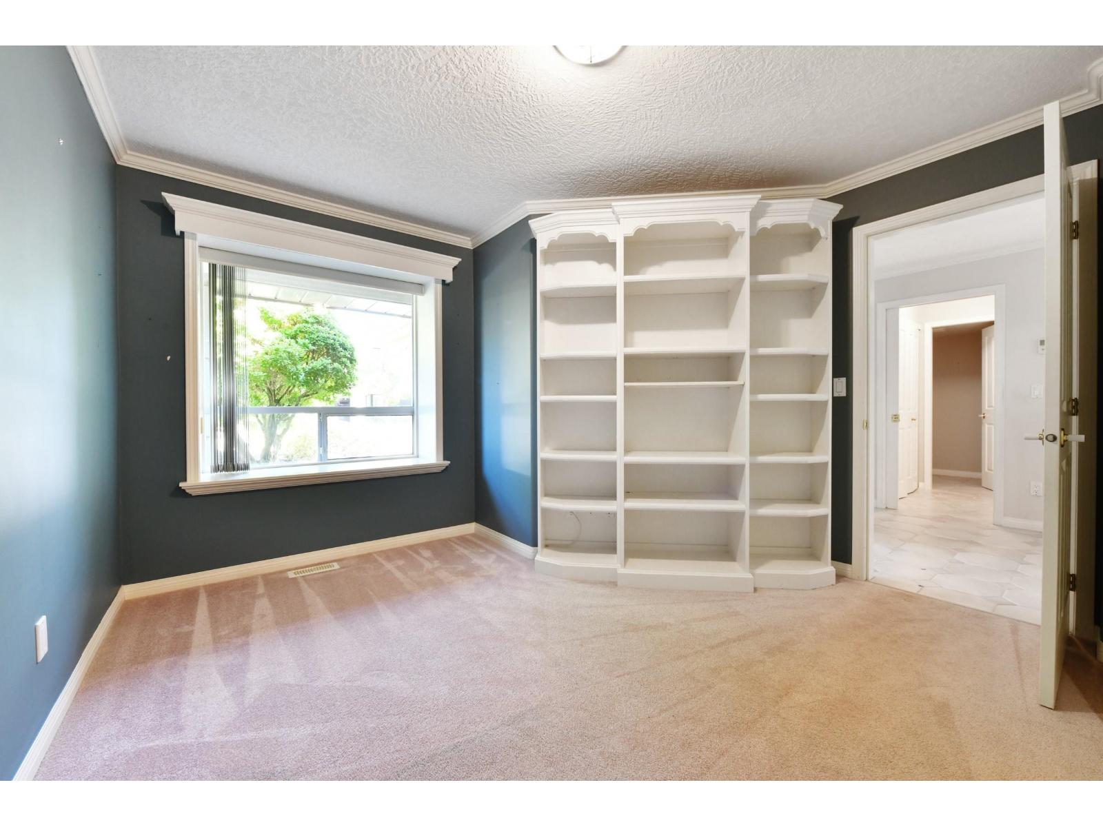 136 4001 OLD CLAYBURN ROAD