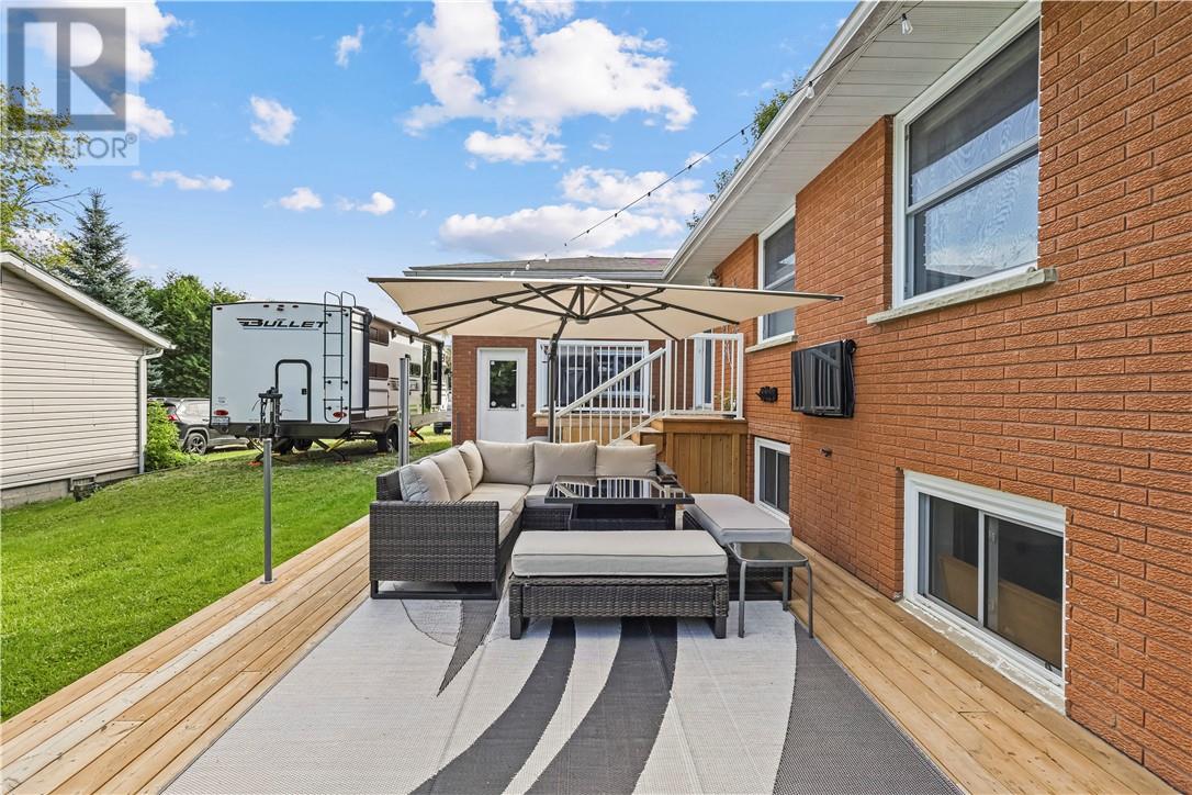 14 VANKOUGHNET Street W