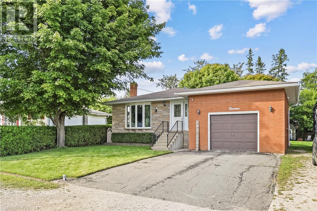 14 VANKOUGHNET Street W