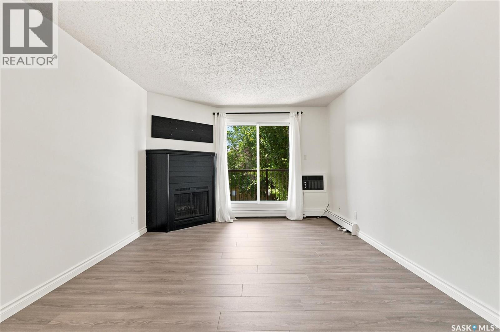 312B 4040 8th STREET E