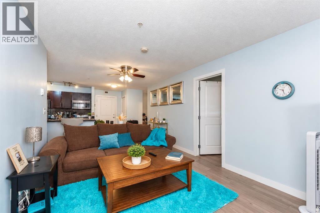 8112, 403 Mackenzie Way SW