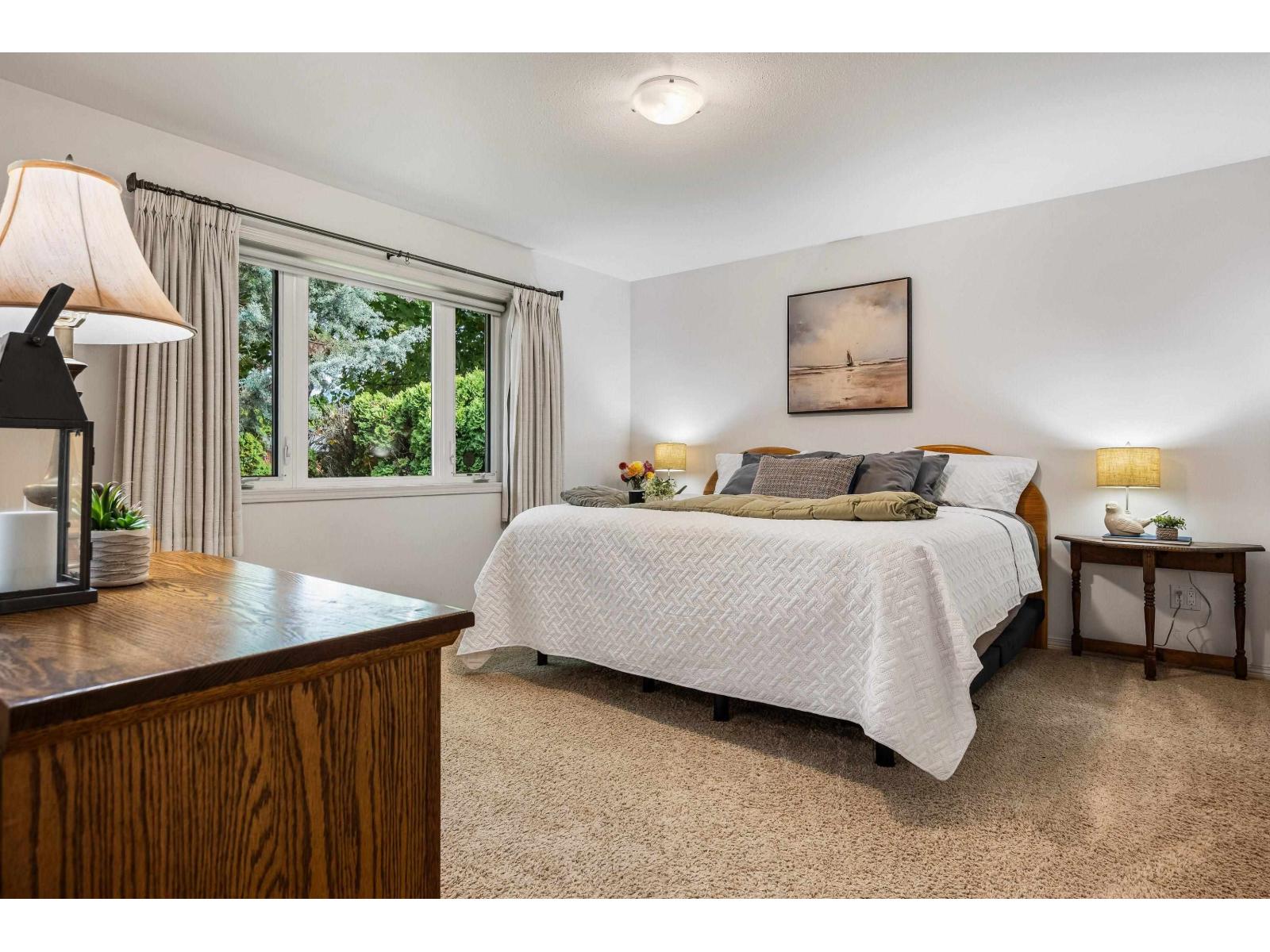 10007 MERRITT DRIVE, Fairfield Island
