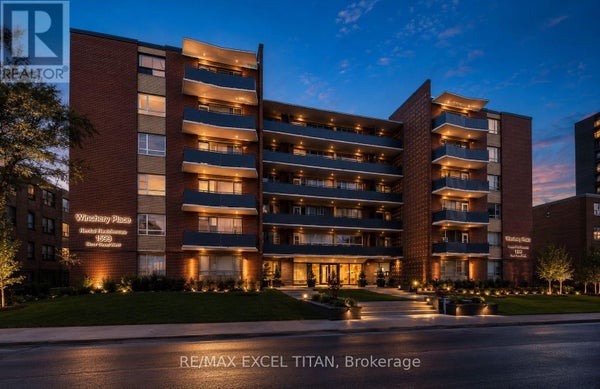 307 - 165 Cosburn Ave, Toronto (Danforth Village-East York), ON 2
