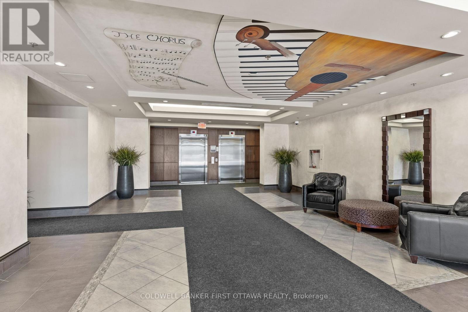 912 - 314 CENTRAL PARK DRIVE