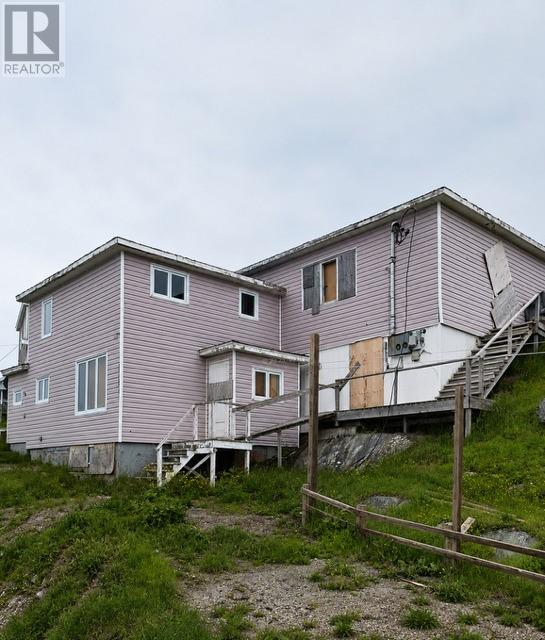 4 Lakeshore Road