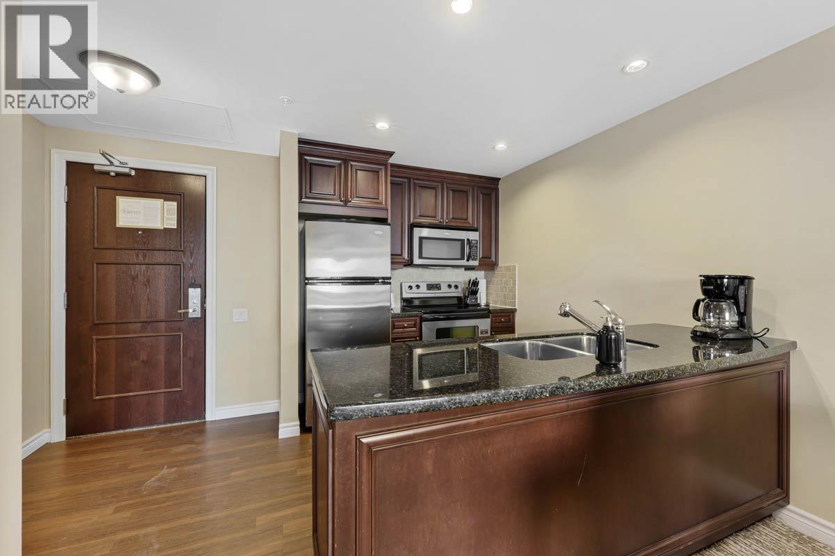 3250 VILLAGE Way Unit# 1210C