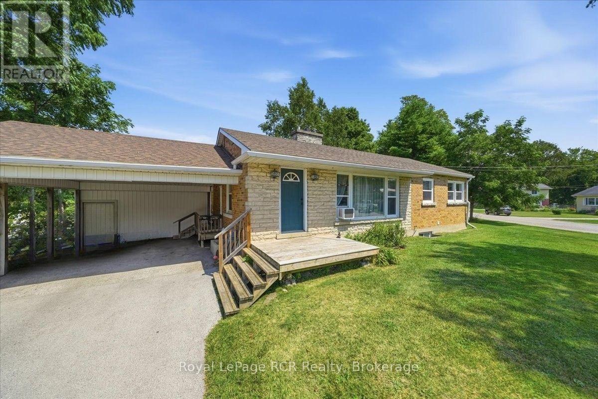 850 11TH STREET W