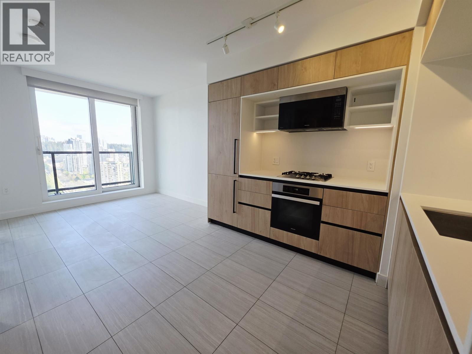 2405 5058 JOYCE STREET