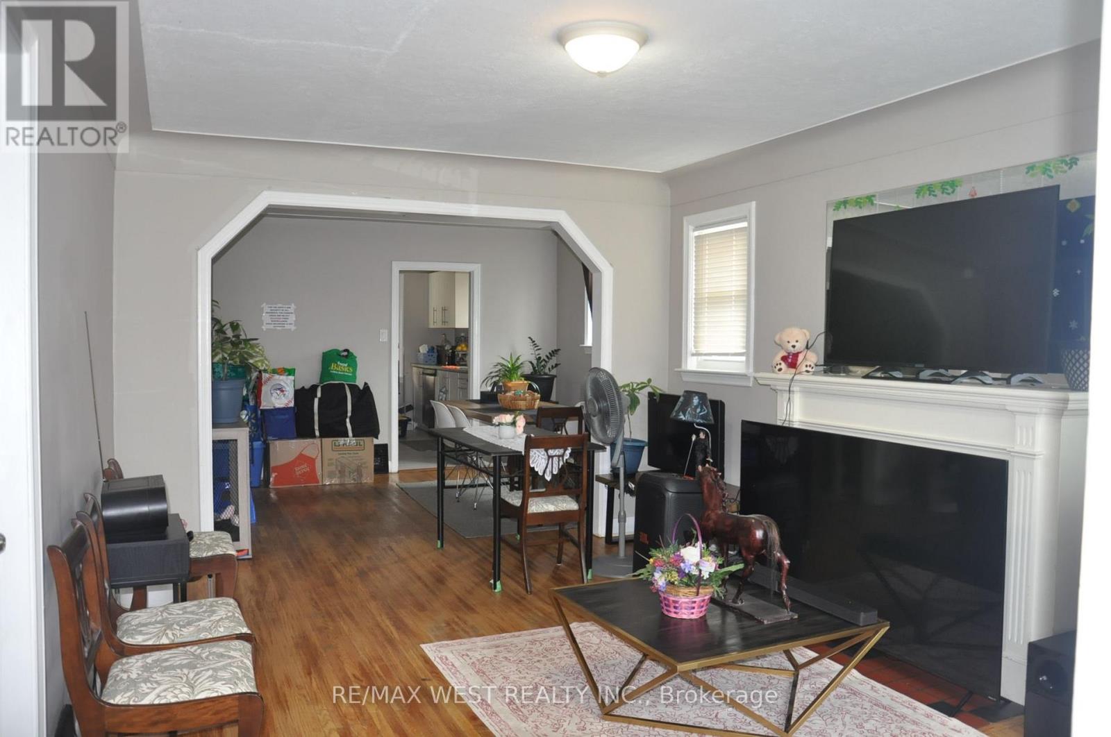 1512 RUSHLAND AVENUE
