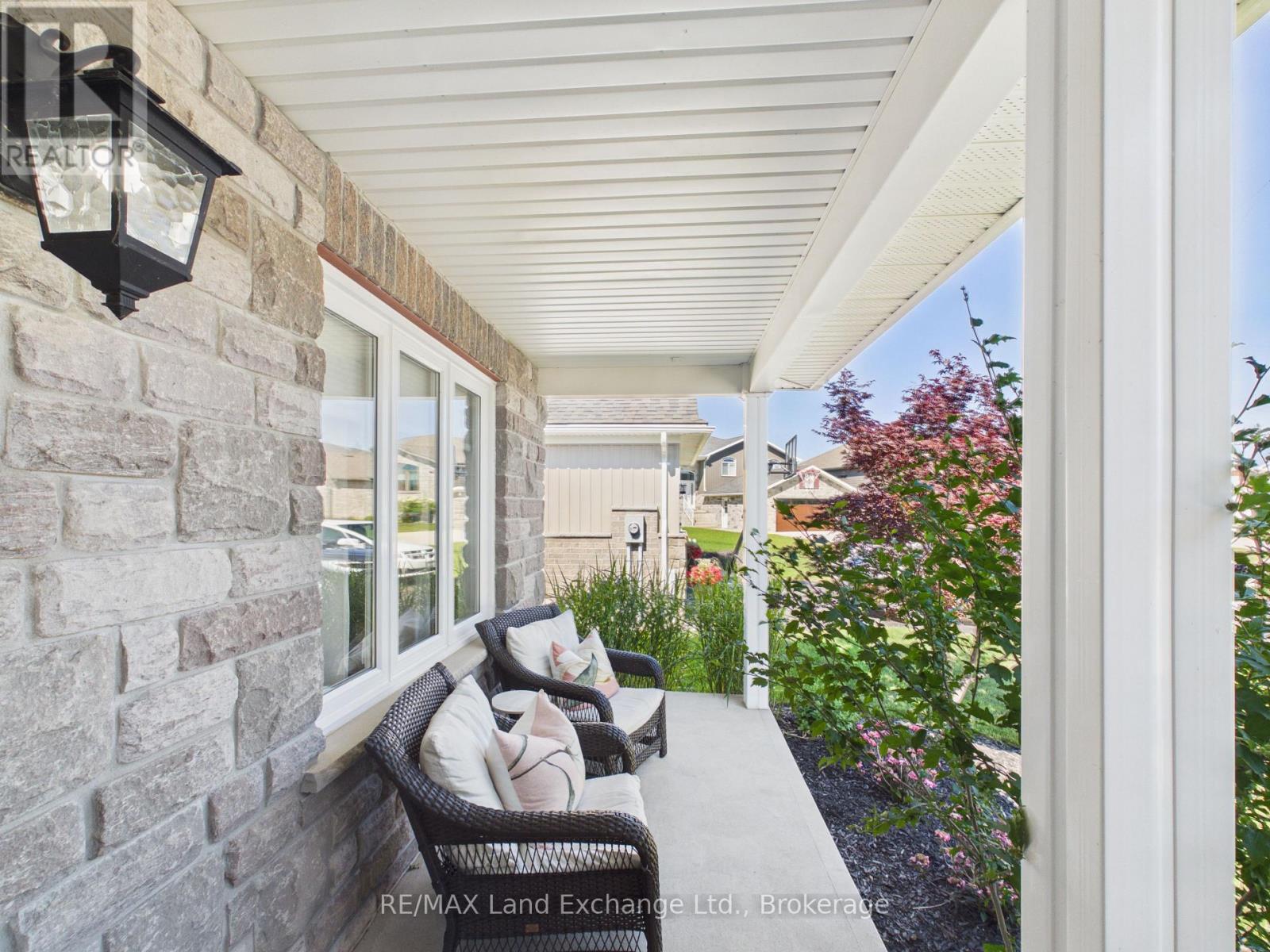 50 LAKEFIELD DRIVE
