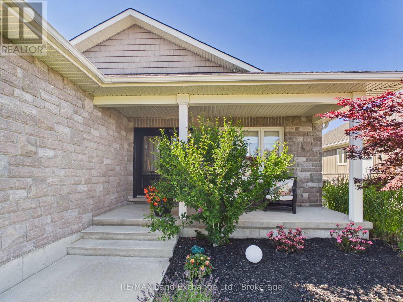 50 LAKEFIELD DRIVE