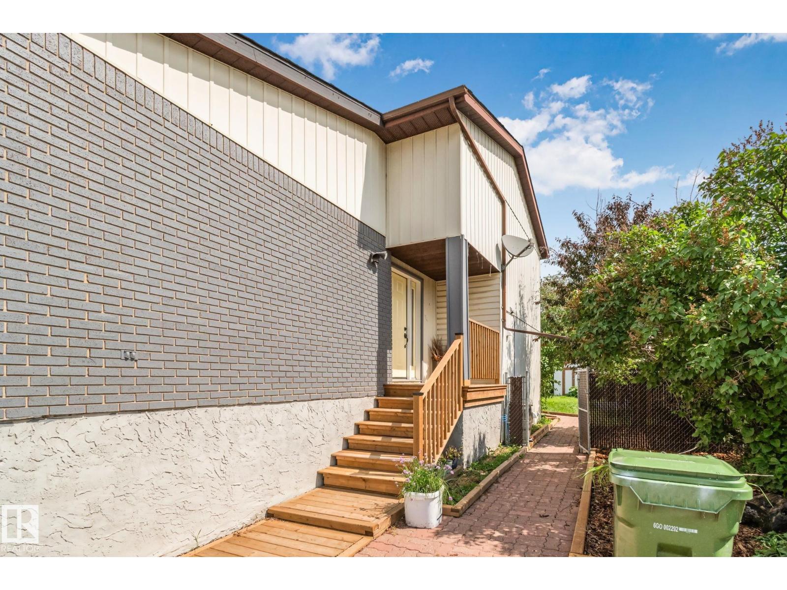 703 GRANDIN DR