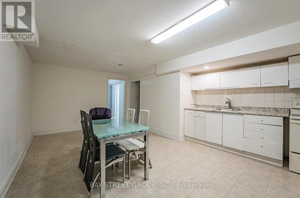 29 Ashmore Cres, Markham (Milliken Mills East), ON 4