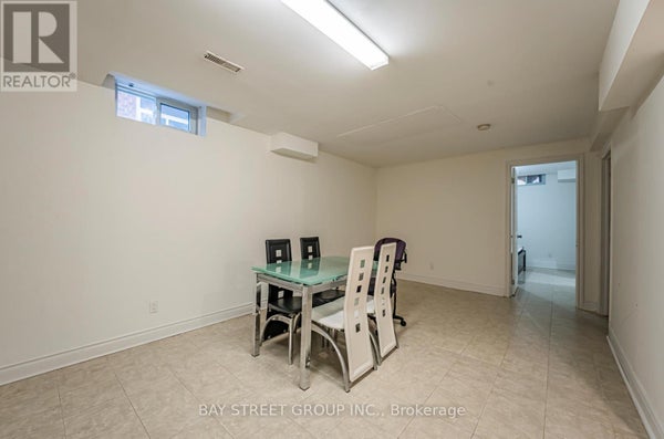 29 Ashmore Cres, Markham (Milliken Mills East), ON 5